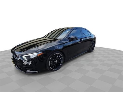 Used 2022 Mercedes-Benz A 220 image 4