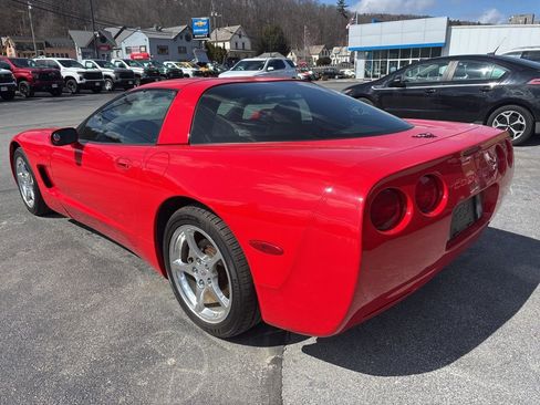 Used 2004 Chevrolet Corvette Coupe w/ Preferred Equipment Group image 3