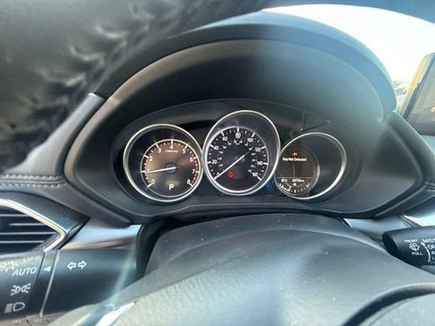 Used 2021 MAZDA CX-5 Touring FWD image 7