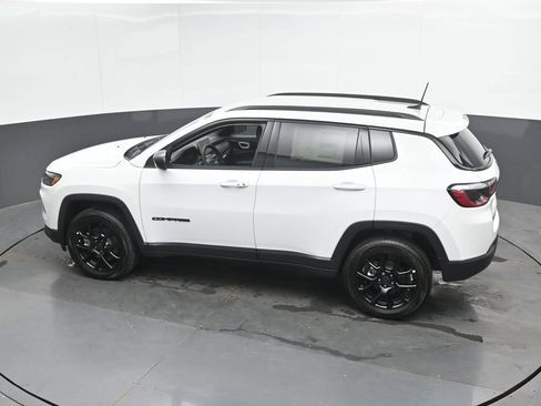 New 2026 Jeep Compass Latitude AWD/4WD image 38
