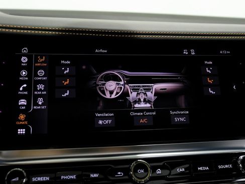 Used 2024 Bentley Flying Spur V8 image 30