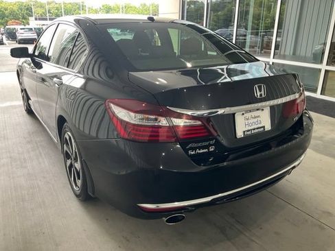 Used 2017 Honda Accord EX-L image 19