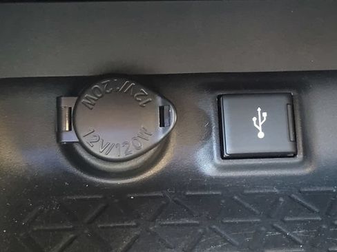 Certified 2022 Toyota RAV4 SE w/ Convenience Package AWD/4WD image 14