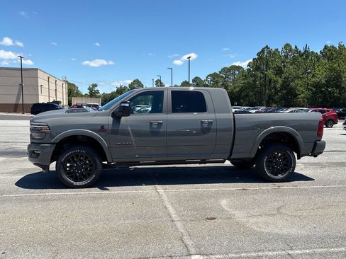 New 2026 RAM 2500 Limited AWD/4WD image 4