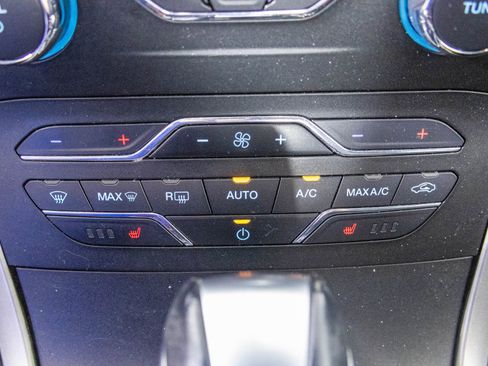 Used 2018 Ford Edge SEL w/ Equipment Group 201A image 25