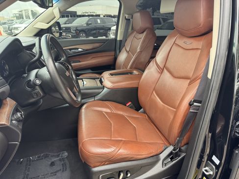 Used 2016 Cadillac Escalade Premium RWD image 28