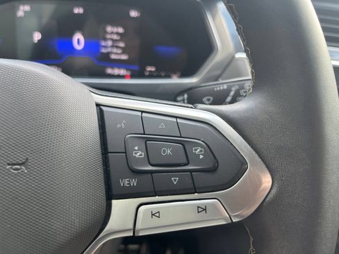 Certified 2023 Volkswagen Tiguan SE R-Line FWD image 17