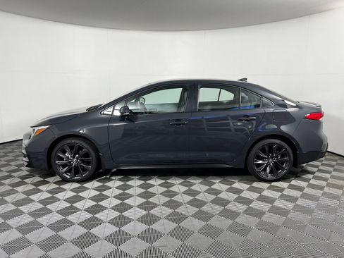 Used 2026 Toyota Corolla SE FWD image 8