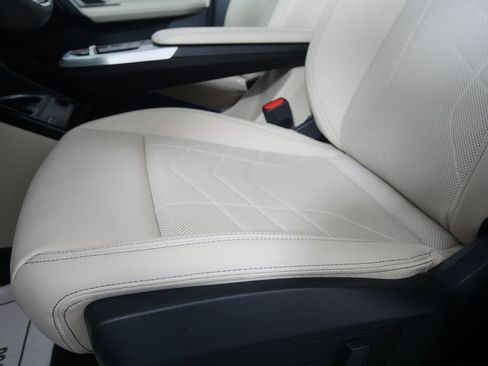 Certified 2023 BMW X1 xDrive28i w/ Premium Package AWD/4WD image 9