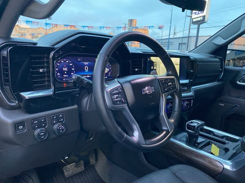 Used 2025 Chevrolet Silverado 1500 LT Trail Boss w/ Convenience Package II image 36