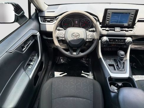 Used 2021 Toyota RAV4 XLE FWD image 15