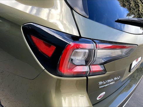 Used 2023 Subaru Outback Limited image 29