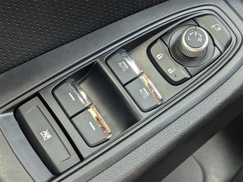 Certified 2025 Subaru Ascent Bronze Edition w/ Onyx Package image 25