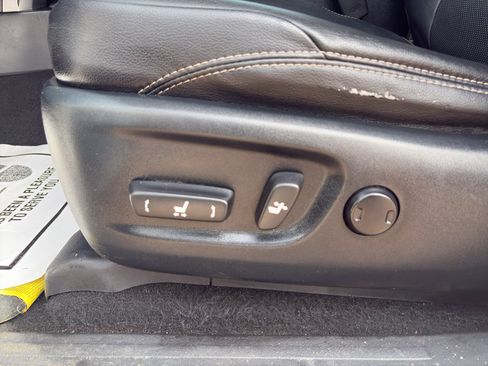 Used 2022 Toyota 4Runner Limited RWD image 13