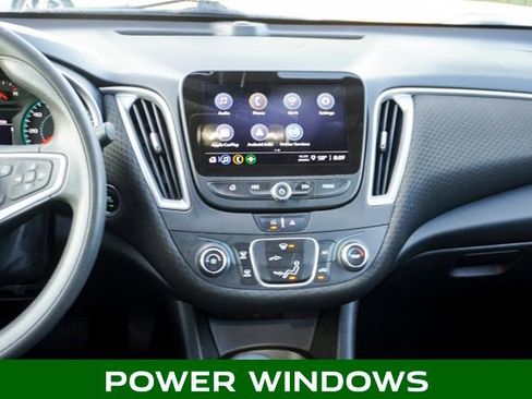 Used 2022 Chevrolet Malibu LS image 10