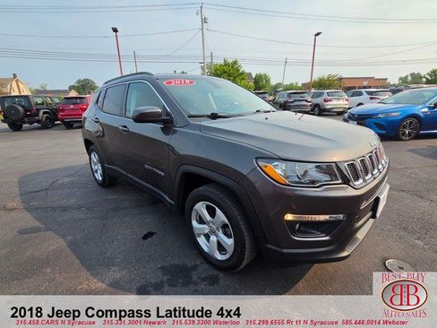 Used 2018 Jeep Compass Latitude w/ Popular Equipment Group AWD/4WD image 1
