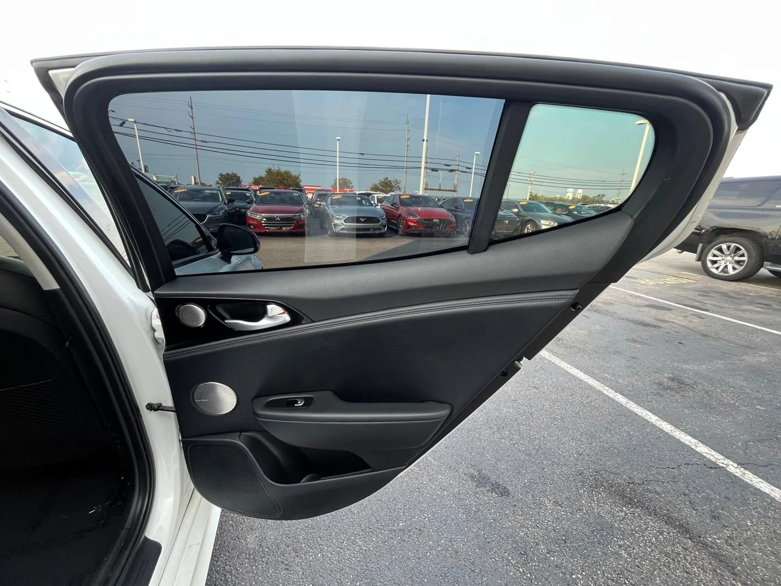 Used 2018 Kia Stinger Premium RWD image 46