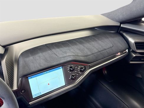 Used 2021 Ford GT Heritage Edition image 22