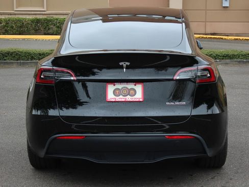 Used 2021 Tesla Model Y Performance AWD/4WD image 4
