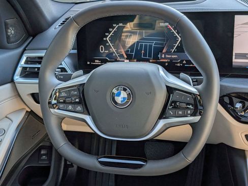 Used 2025 BMW 330i xDrive Sedan w/ Premium Package image 17