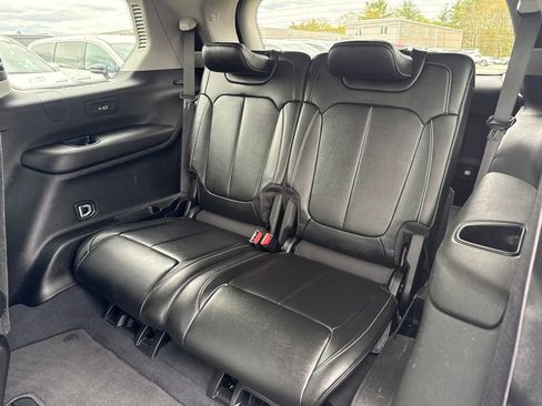 Used 2023 Jeep Grand Cherokee L Limited AWD/4WD image 24