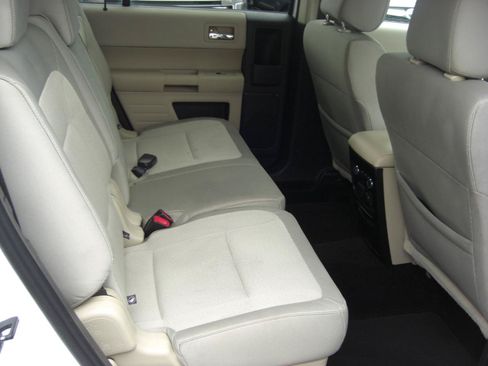 Used 2019 Ford Flex SE FWD image 10