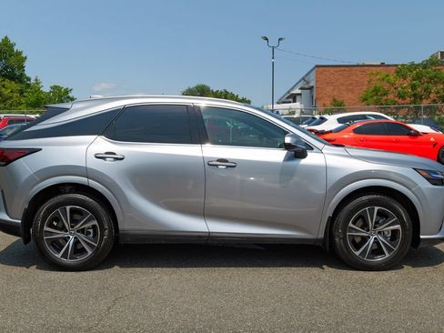 Used 2024 Lexus RX 350h w/ Accessory Package (Z1) AWD/4WD image 8