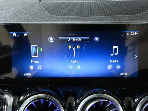 Certified 2026 Mercedes-Benz GLB 250 4MATIC image 21