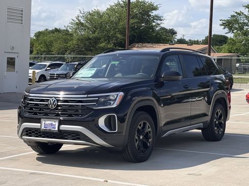 New 2026 Volkswagen Atlas Peak Edition AWD/4WD image 9