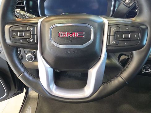 Used 2024 GMC Sierra 1500 Elevation AWD/4WD image 18