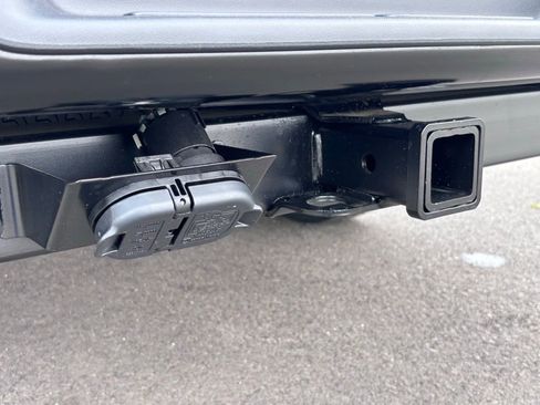 New 2025 Chevrolet Express 3500 Work Van w/ Driver Convenience Package image 10