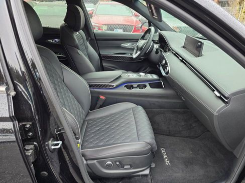 Certified 2025 Genesis GV70 3.5T Sport w/ Sport Prestige Package AWD/4WD image 11
