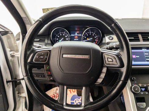 Used 2017 Land Rover Range Rover Evoque SE Premium image 15