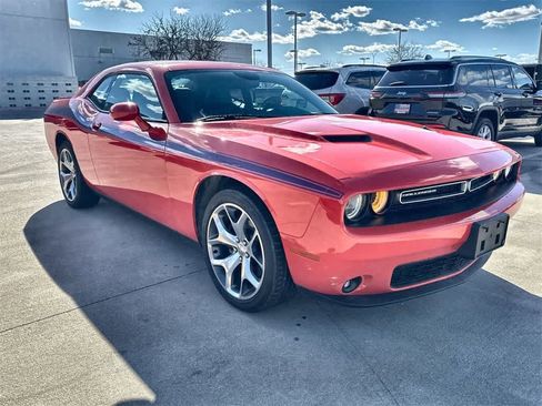 Used 2016 Dodge Challenger SXT Plus image 6