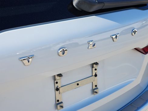 Used 2019 Volvo XC60 T5 Inscription w/ Protection Package Premier image 12