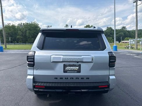 Used 2025 Toyota 4Runner TRD Sport Premium AWD/4WD image 9