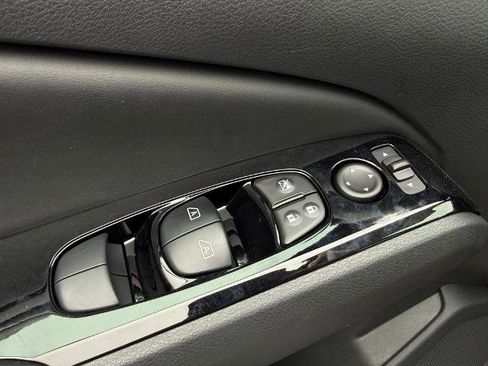 New 2025 Nissan Altima 2.5 SR w/ SR Premium Package image 21