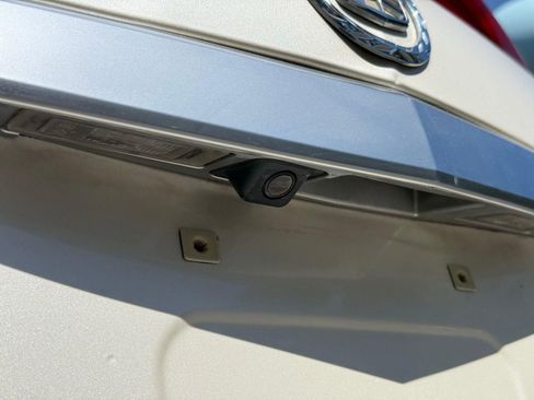 Used 2013 Cadillac XTS Premium FWD image 10