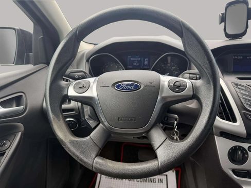 Used 2014 Ford Focus SE FWD image 25