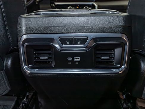 Used 2025 GMC Sierra 3500 Denali w/ Denali Reserve Package image 27