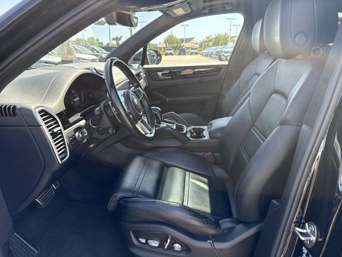 Used 2019 Porsche Cayenne S AWD/4WD image 13