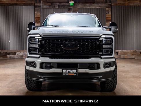 Used 2026 Ford F350 Platinum w/ FX4 Off-Road Package AWD/4WD image 4