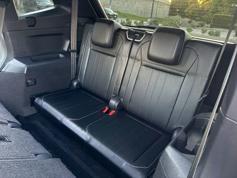 Used 2022 Volkswagen Tiguan SE R-Line FWD image 50