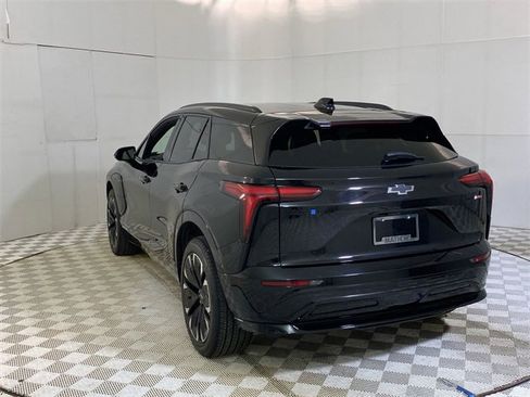 Used 2024 Chevrolet Blazer EV RS image 18