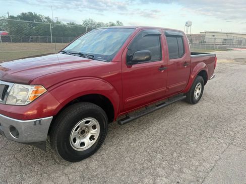 Used 2010 Nissan Frontier SE RWD image 3