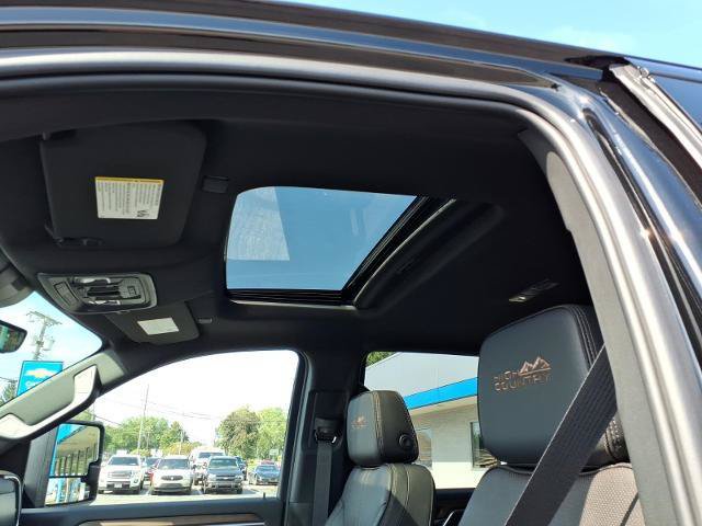New 2026 Chevrolet Silverado 2500 High Country w/ High Country Premium Package AWD/4WD image 8