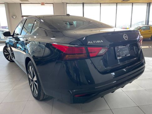 Used 2022 Nissan Altima 2.5 SV image 5