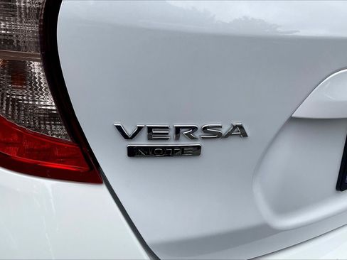Used 2019 Nissan Versa Note SV FWD image 23