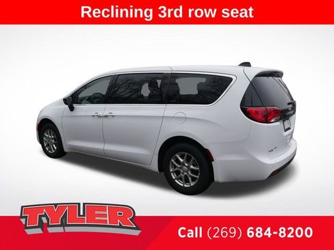 New 2026 Chrysler Voyager LX image 5