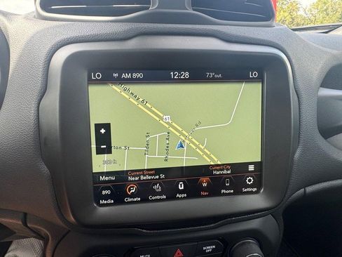 Used 2022 Jeep Renegade Limited w/ Sun, Sound & Wheels Group image 18